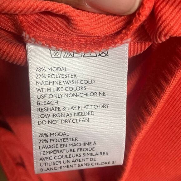 623. Silence + Noise Medium UO Orange off shoulder Ruched Long Sleeve Ribbed sem - Picture 4 of 5